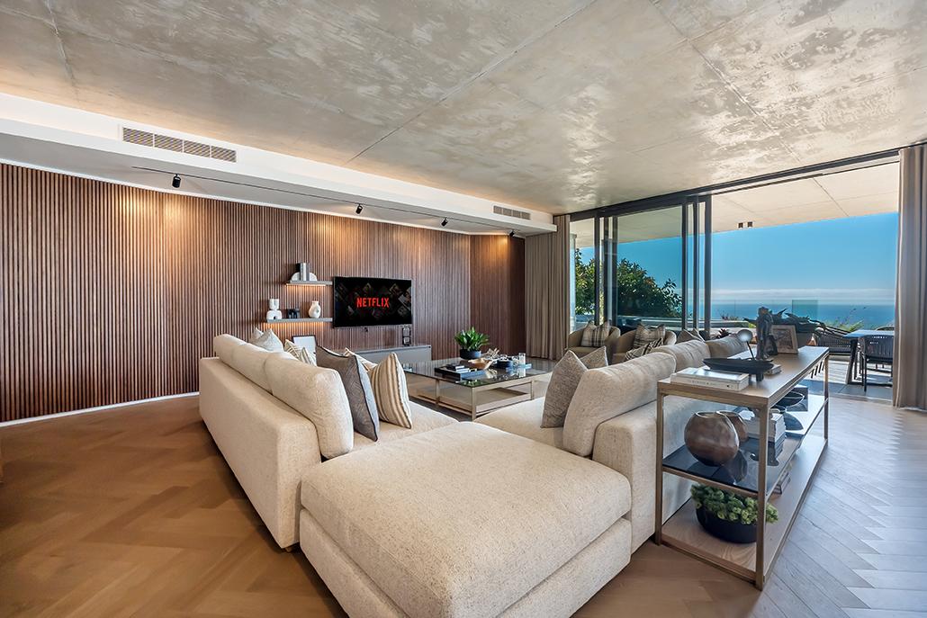 Penthouse 224 8